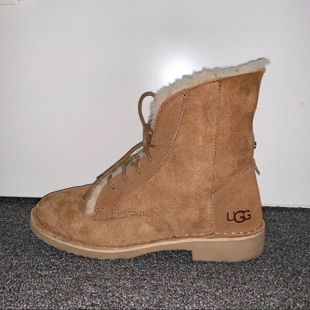 UGG Quincy Boot Size 7.5